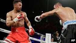 Le boxeur américain Andre Ward contre Sergey Kovalev lors de la compétition, le 17 juin 2017, à Las Vegas. 