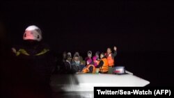 Une équipe de Sea-Watch a sauvé 92 migrants le jour de l'an en Méditerranée, 1er janvier 2018. (Twitter/Sea-Watch)
