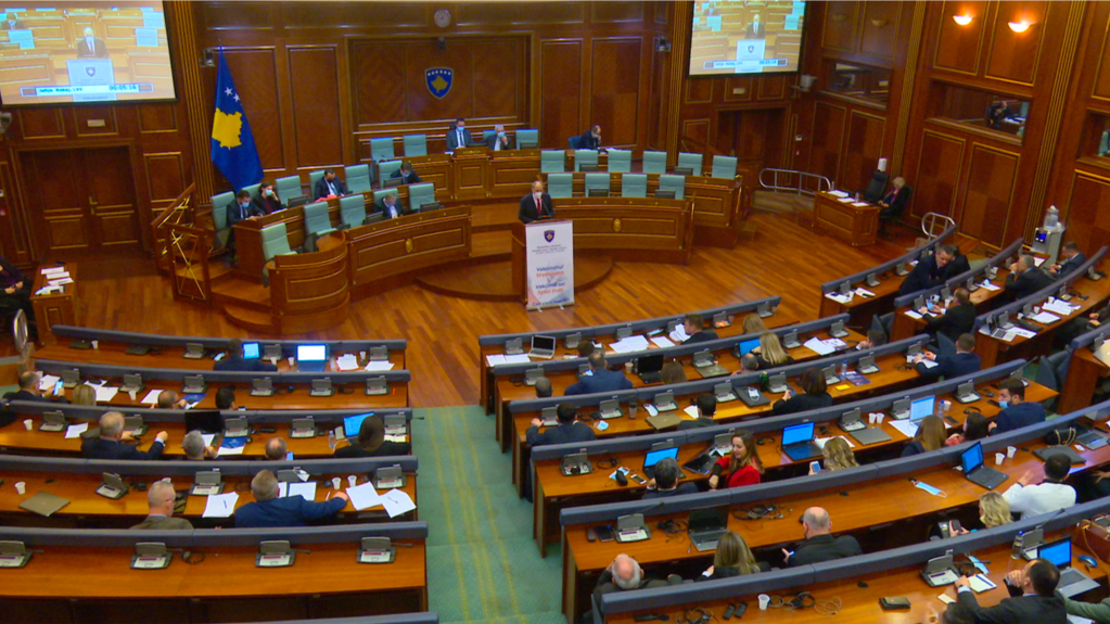 Parlamenti i Kosovës diskuton për krizën energjetike