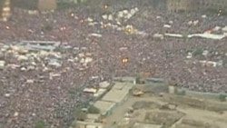 Watch related video of anti-Morsi protesters in Tahrir Square