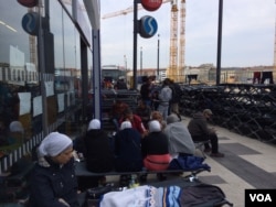 Outside the central train station in Vienna, Austria, beds are available for stranded refugees as thousands of people from the Middle East and Africa transfer through Vienna on their way to Germany, Sept. 15, 2015. (VOA/ H. Murdock)