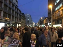 Protesni skup "Jedan od pet miliona" po 42. put održan je u Beogradu, 21. septembra 2019. (Foto: Aleksandra Nenadović, VoA).