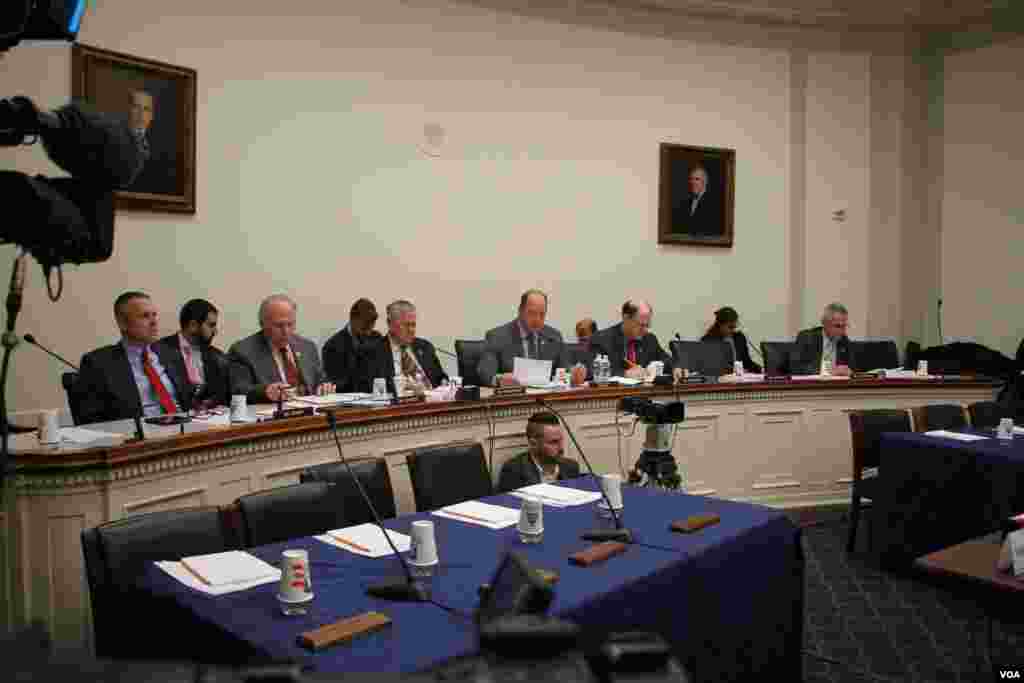 Subcommittee on Asia and the Pacific of the U.S. House of Representatives launched an open hearing on &ldquo;Cambodia&#39;s Descent: Policies to Support Democracy and Human Rights&rdquo; on Tuesday December 12, 2017 at the Rayburn House Office Building. (Sreng Leakhena/VOA Khmer)&nbsp;