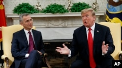 Trump û Stoltenberg li Qesira Sipî