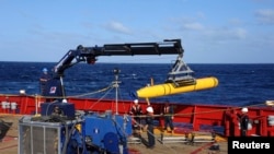 澳大利亞對深海無人潛艇”藍鰭21“進行測試。
