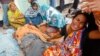 Bangladesh: Muertos suman más de 300 por derrumbe