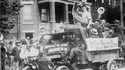 Strikers in Pittsburgh, Pennsylvania, around 1919