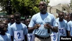 Carl Lewis en una actividad como embajador de la FAO.