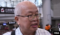 退休的香港市民黃先生表示高鐵車票訂價太貴。(美國之音湯惠芸)