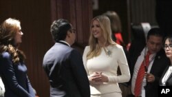 La hija mayor del presidente de EE.UU., Ivanka Trump, antes de la toma de posesión del nuevo presidente de México, Andrés Manuel López Obrador.