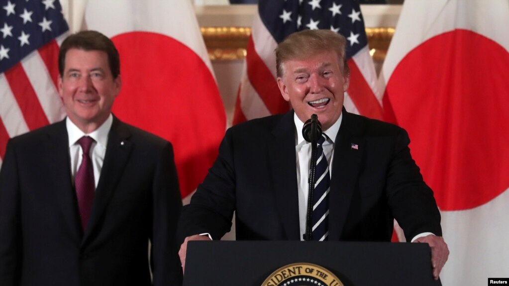 Президент Дональд Трамп и посол США в Японии Уильям Хагерти в Токио, Япония 25 мая 2019 года