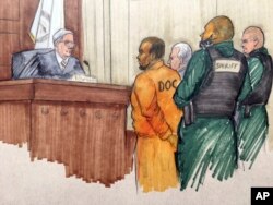 In this courtroom sketch, R&B singer R. Kelly appears before Cook County Associate Judge Lawrence Flood with his attorney Steve Greenberg, Feb. 25, 2019, at the Leighton Criminal Courthouse in Chicago.