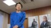 日本绑架问题担当大臣山谷惠里子在东京办公室对记者谈话。（2014年9月17日）
