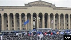 Найдут ли в Тбилиси общий язык президент и оппозиция?