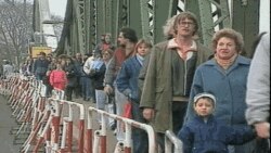 Berlinski zid podignut prije 50 godina