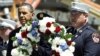 نهادن تاج گل در محل یادبود قربانیان ۱۱ سپتامبر توسط باراک اوباما
