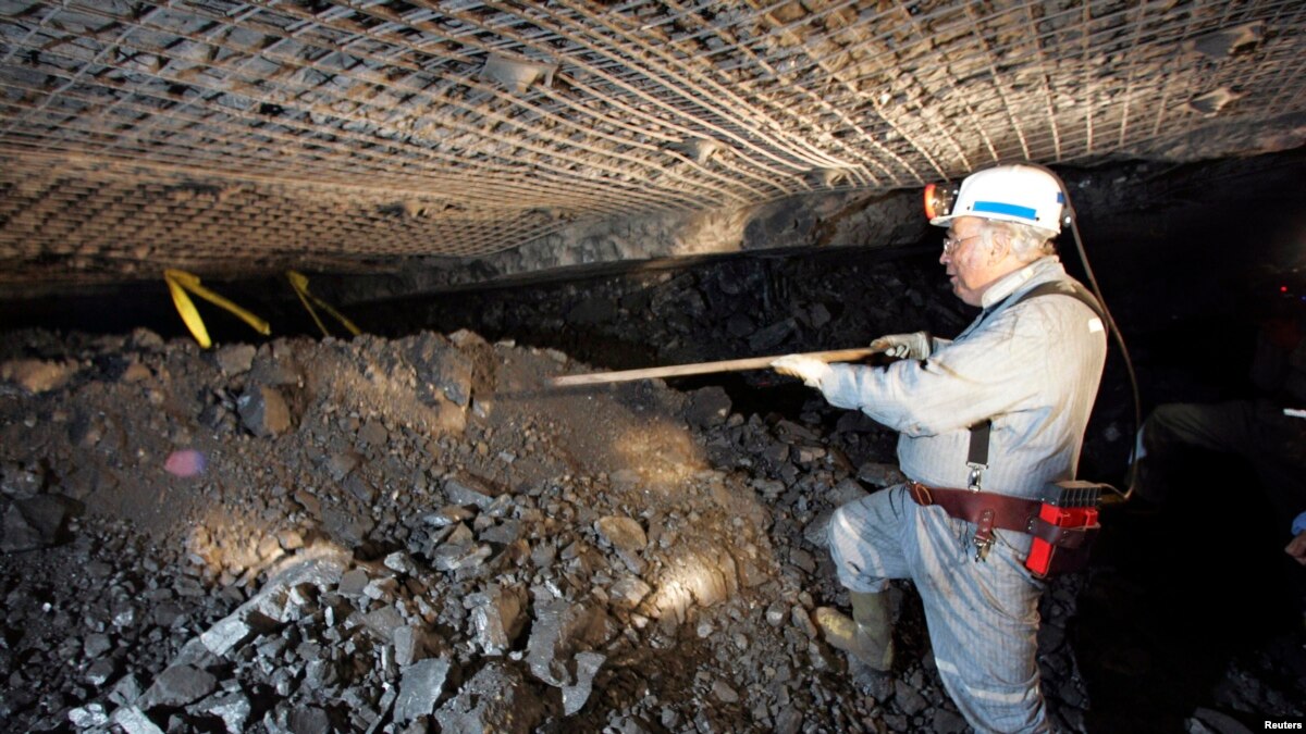 Zimbabwe Mine Workers Divided Over Salary Increment