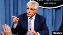 Menhan AS Chuck Hagel menjelaskan rencana AS dan Eropa untuk mempersenjatai pasukan Kurdi-Irak (foto: dok).