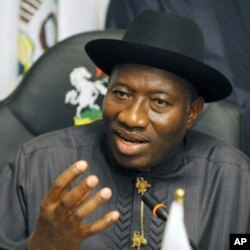 Le présiden nigérian Goodluck Jonathan, président en exercice de la CEDEAO