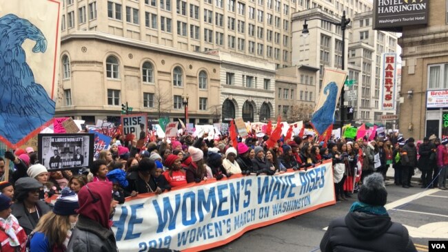 美国女性大游行(2019年1月19日 美国之音任敬杨摄影)