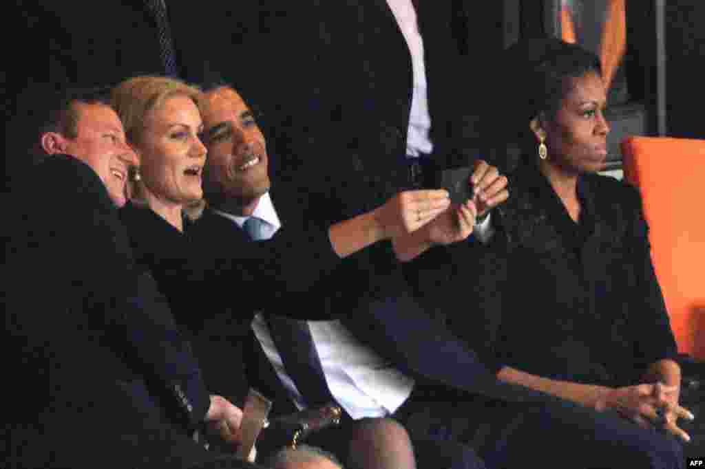 ABŞ prezidenti Barak Obama, Britaniyanın Baş naziri Deyvid Kameron and Danimarkanın Baş naziri Helle Thorninq Şmidtin selfie fotosu