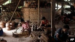 ေက်းလက္ေနျပည္သူမ်ားဘဝပံုရိပ္။ 