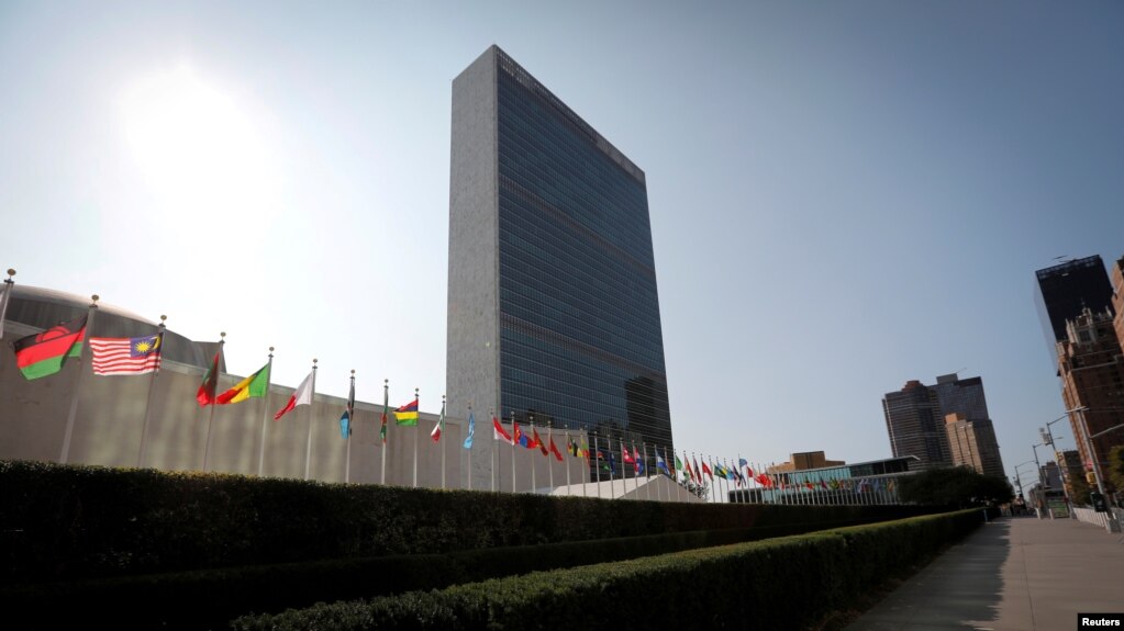 召开上届联合国大会时联合国总部前的情景（路透社2020年9月21日）(photo:VOA)