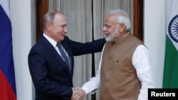 资料照：印度总理莫迪在新德里会晤到访的俄罗斯总统普京。（2018年10月5日）