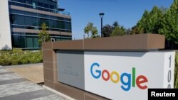 Ofisi ya Google karibu na makao makuu ya kampuni hiyo eneo la Mountain View, California, Marekani, Mei 82019. REUTERS/Paresh Dave/File Photo
