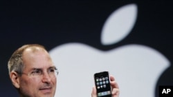 Steve Jobs, em 2007, na apresentação do iPhone
