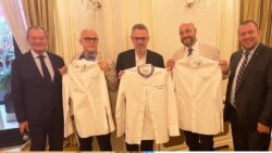 Club des Chefs des Chefs menyambut tiga anggota baru di Perancis (Joseph Korson, Santi Rosato, Fabrice Desvignes) . (Foto: Christian Garcia/Facebook @clubdeschefsdeschefs)