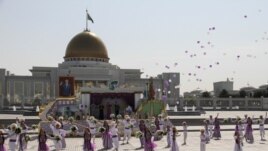 FILE - Participants perform during a parade marking Independence Day in Ashgabat, Turkmenistan September 27, 2020. REUTERS/Vyacheslav Sarkisyan