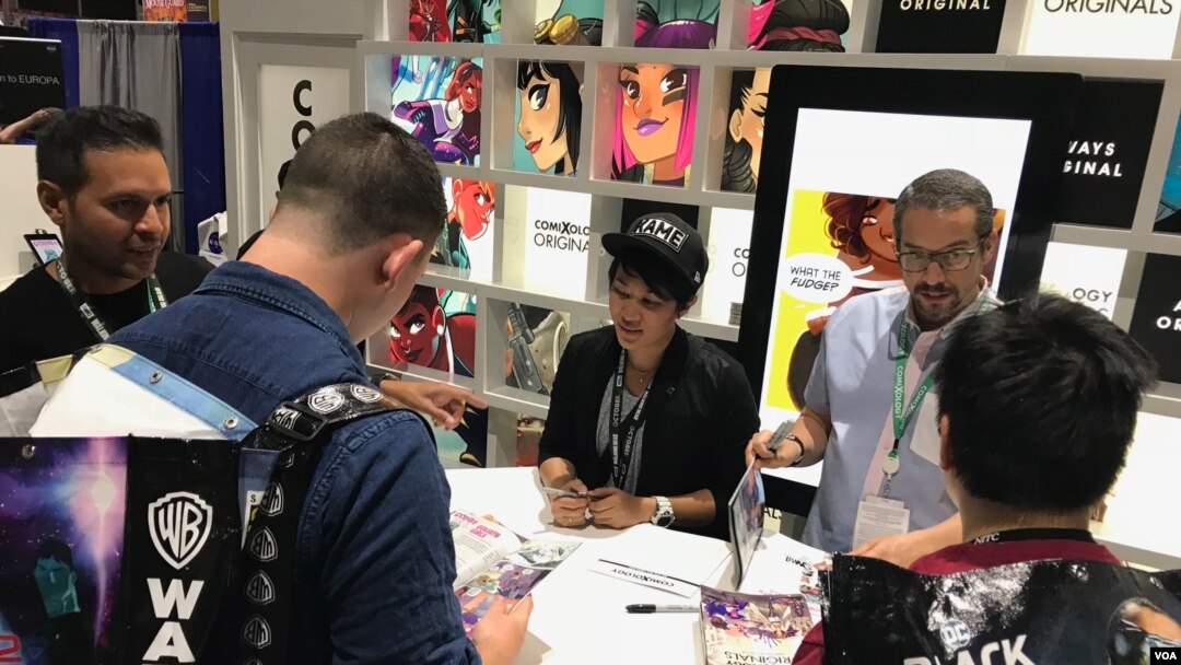 Komikus Alti Firmansyah dan penulis Sam Humphries di acara Comic Con 2018 (Dok: Alti Firmansyah)