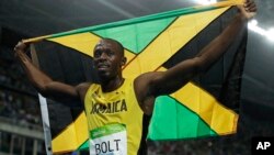 Ngôi sao điền kinh Usain Bolt của Jamaica đã thắng cuộc đua 200 mét nước rút với thành tích 19,78 giây. 