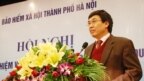 Ông Lê Bạch Hồng, cựu thứ trưởng Bộ Lao động, Thương binh và Xã hội, cũng từng giữ chức tổng giám đốc Bảo hiểm Xã hội Việt Nam.