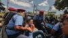 Arrestation de manifestants par la police à Managua, au Nicaragua, le 16 mars 2019