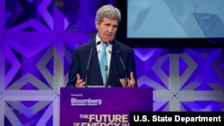 U.S. Secretary of State John Kerry delivers the keynote address at the Bloomberg New Energy Finance Energy Summit in New York City, April 5, 2016.