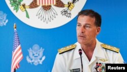 資料照片：時任美軍太平洋艦隊司令的阿奎利諾上將在曼谷舉行的新聞發布會上講話。（2019年12月13日）