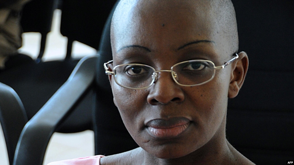 Victoire Ingabire Umuhoza, leader de l’opposition rwandaise, devant la Haute Cour du Rwanda lors de son procès à Kigali, au Rwanda, le 10 novembre 2011.