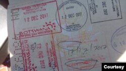Hundreds of people are stuck at Zimbabwe's ports of entry due to lack of COVID-19 test certificates and proper travel documents. (VOA)