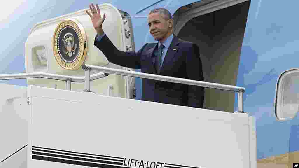 Le président Barack Obama est arrivé à l'aéroport international pour sa visite à Flint, le 4 mai 2016.