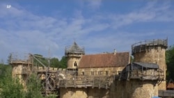 Modern Castle Built by Medieval Methods May Help Reconstruct Notre Dame