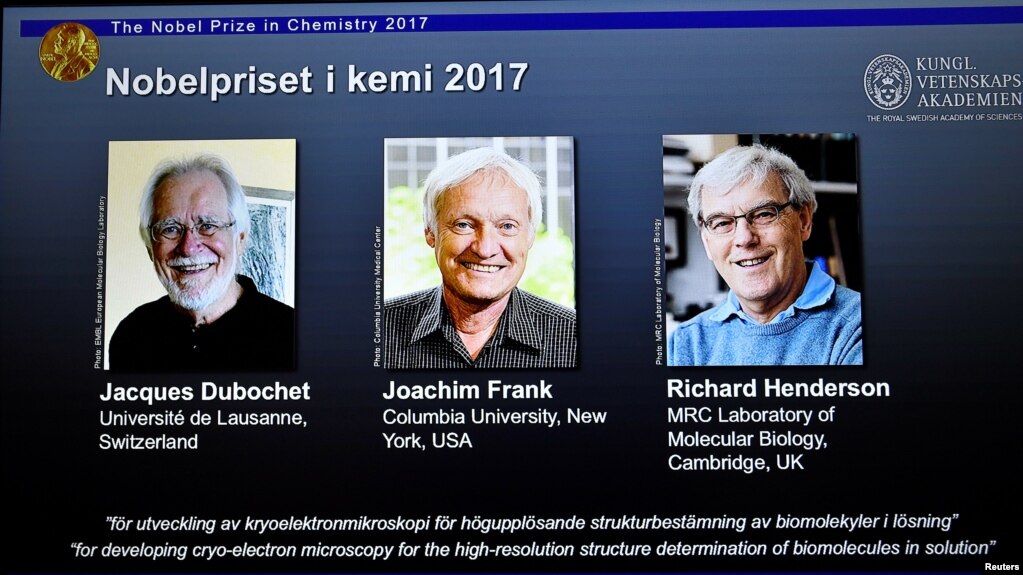 Ba nhà khoa học nhận giải Nobel hóa học 2017 tại Stockholm, Thụy Điển, 4/10. 