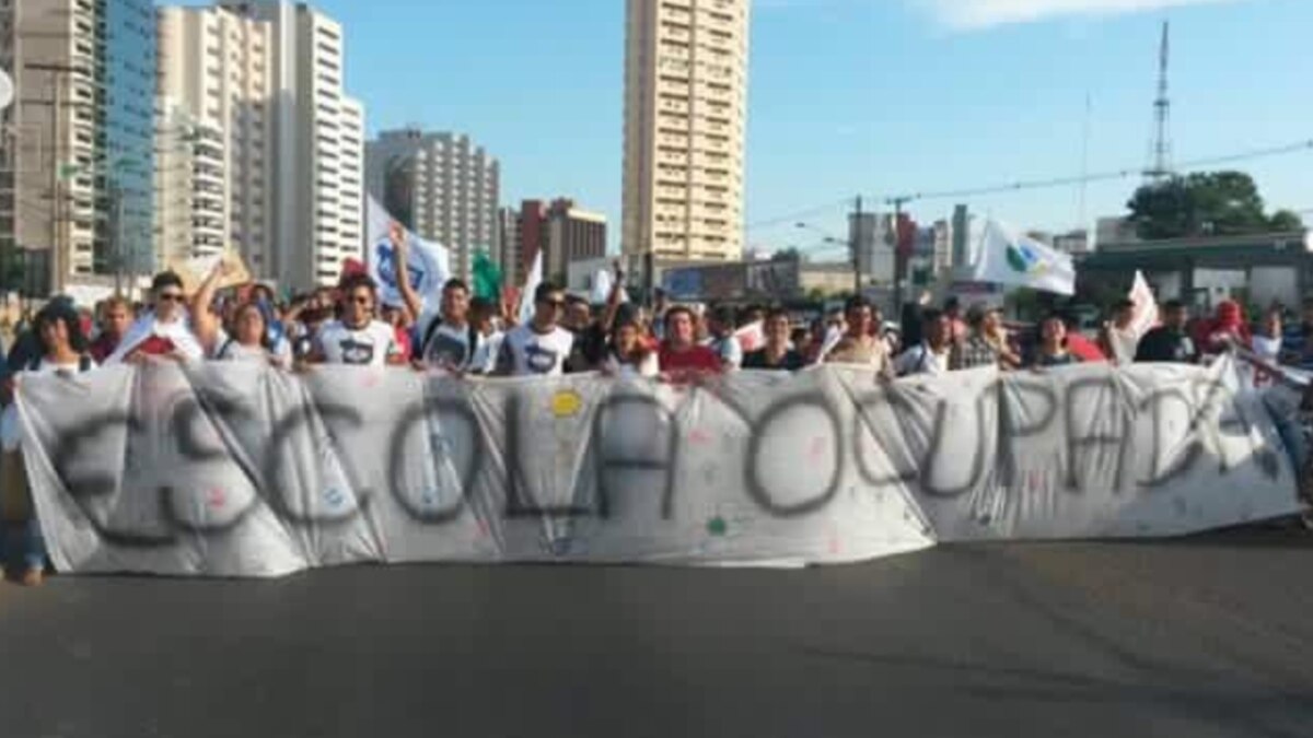 Students in Brazil Occupy High Schools