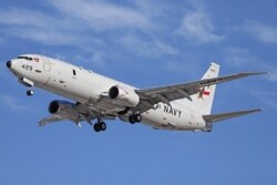 Pesawat P-8 Poseidon Angkatan Laut AS, lepas landas di Bandara Perth. Pesawat ini ikut serta dalam pencarian Malaysia Airlines Flight 370. (Foto: Wikipedia)