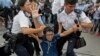 홍콩 시위대 정부청사 포위…청사 하루 폐쇄