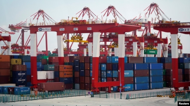 中国上海自由贸易区内洋山深水港的货柜 （2018年3月14日）