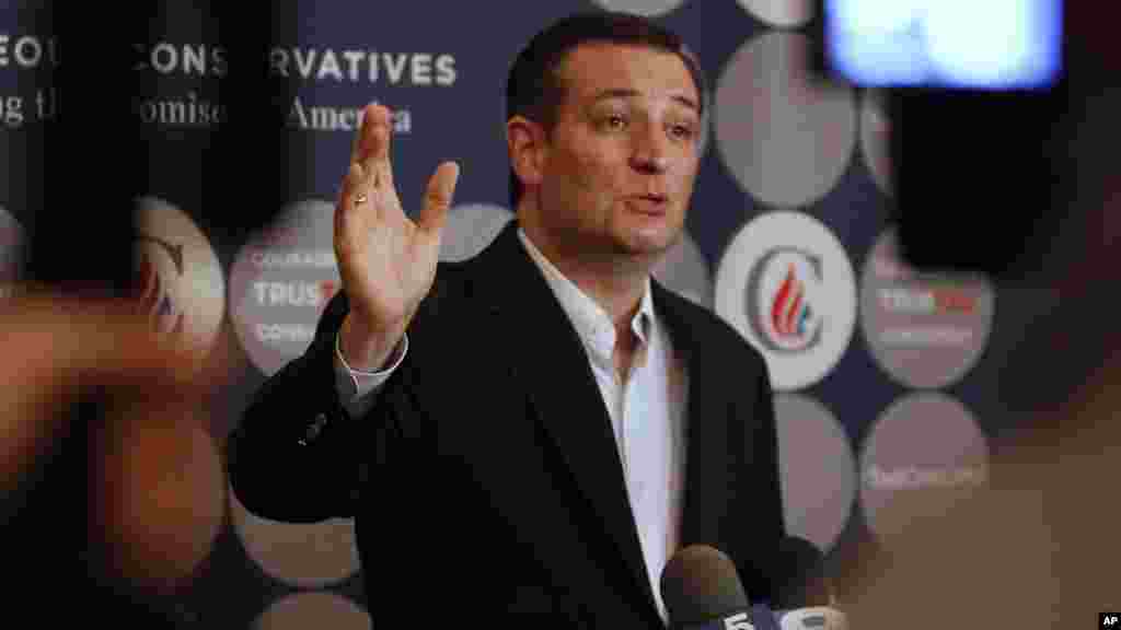 Le sénateur du Texas, Ted Cruz, candidat aux primaires républicaines, donne une conférence de presse un jour avant les élections, Miami &nbsp;le 14 mars 2016.