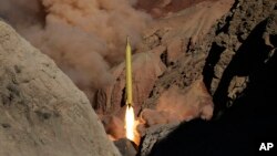 سپاه پاسداران ایران گفته است که راکت جدید آن کشور با برد ۲۰۰۰ کیلومتر می تواند اسرائیل را هدف قرار دهد.
