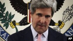 Le sénateur John Kerry à Kaboul